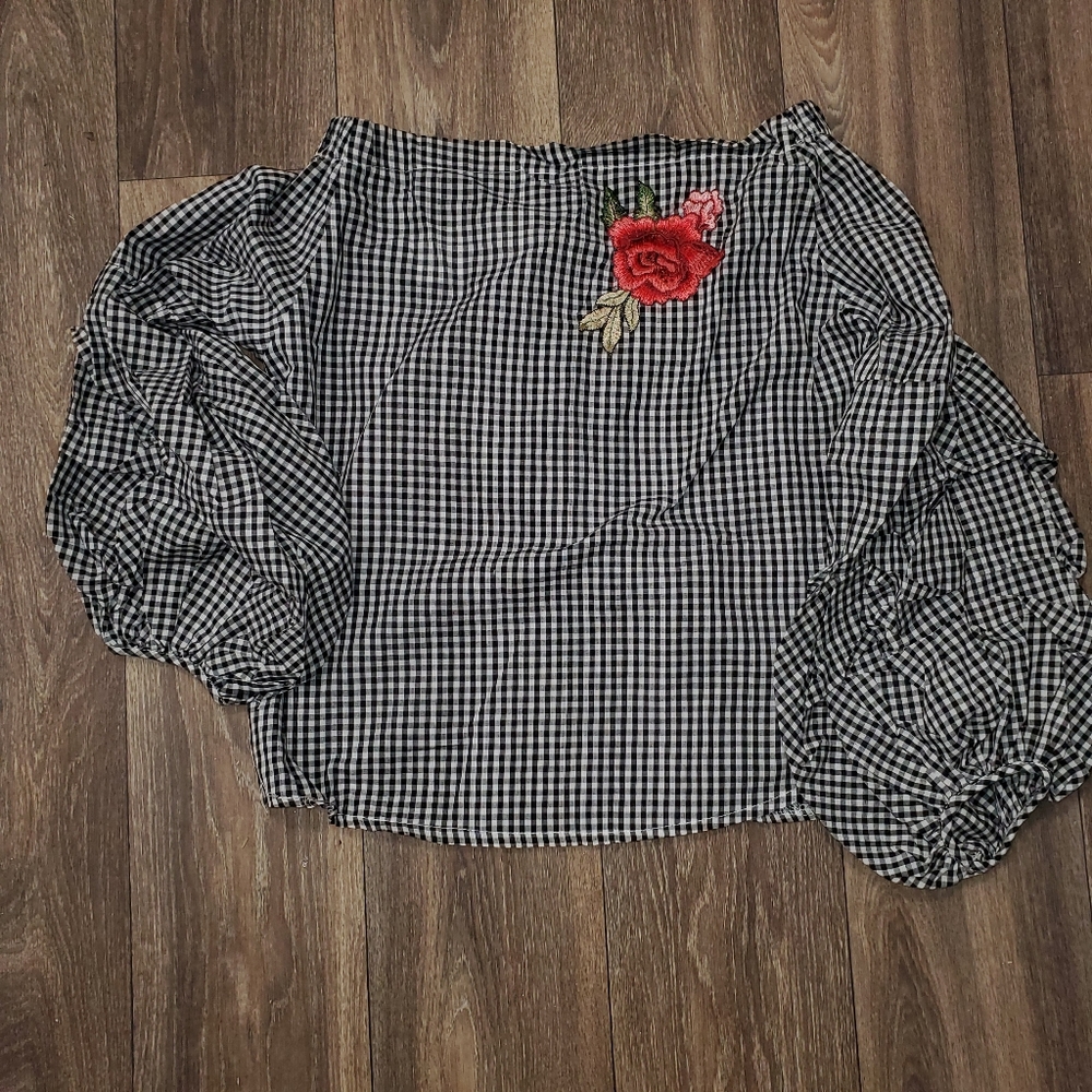 Vivid | Black/ White | Embroidered Rose Top